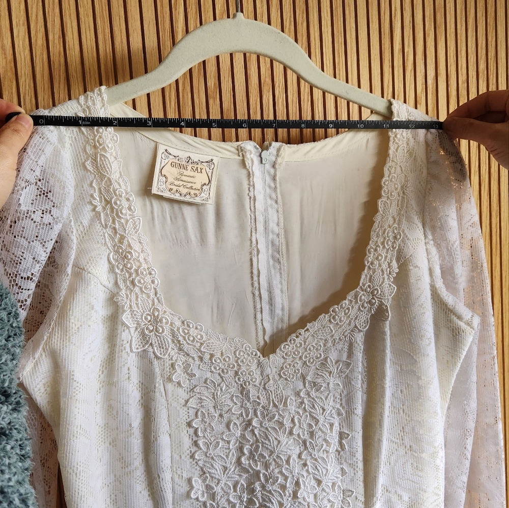 Authentic 1970's Gunne Sax dress from the Romantic Renaissance Bridal Collection - Picture 8 of 11